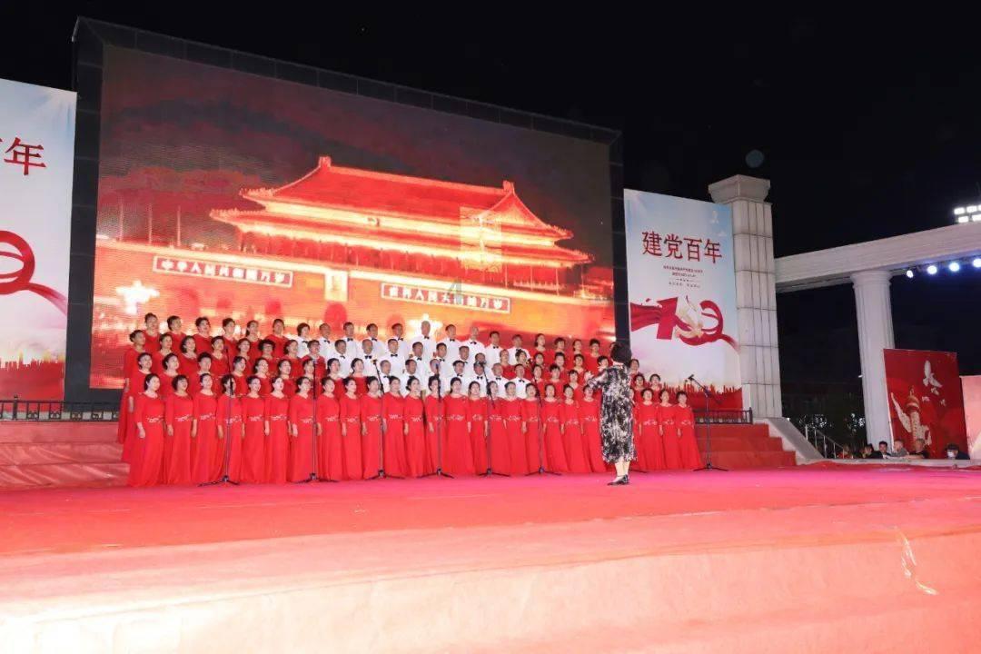中国知名文豪胡适：文坛的佼佼者，实力出众可与鲁迅先生比肩
